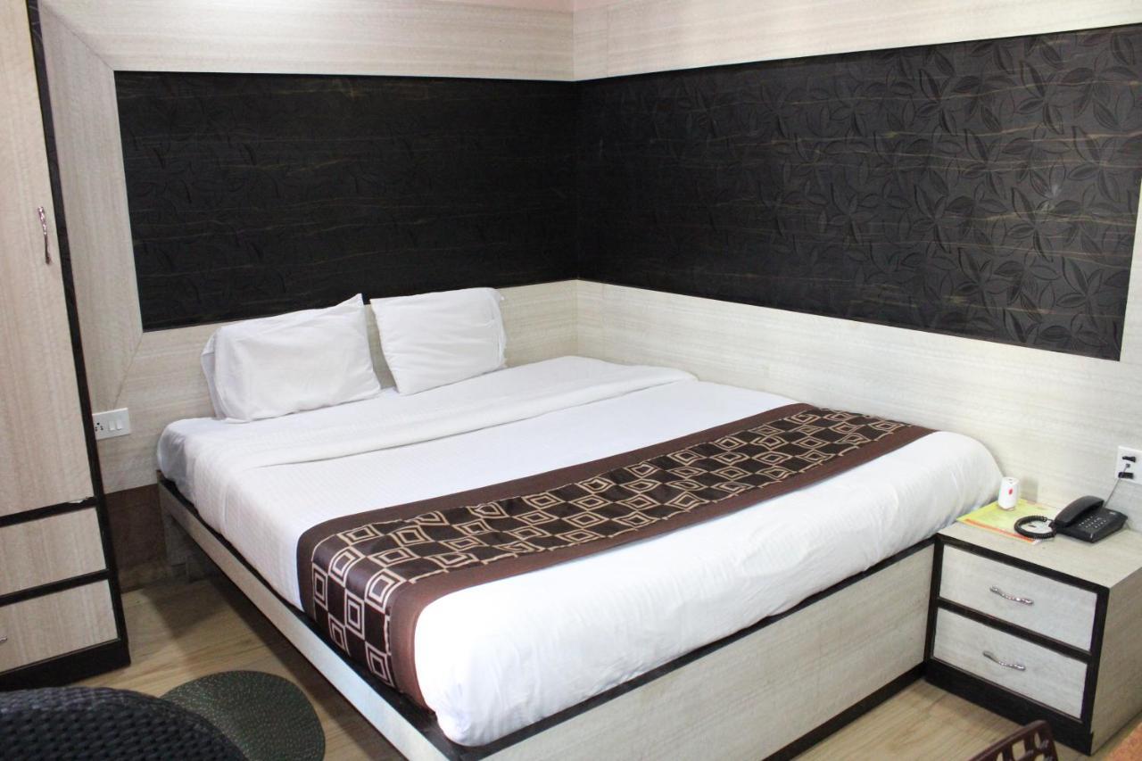Hotel Square Park Dibrugarh Eksteriør billede
