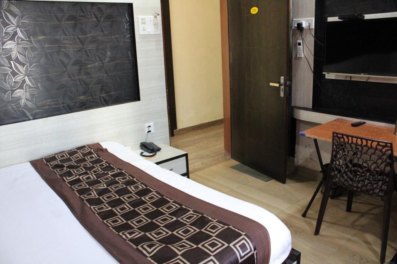 Hotel Square Park Dibrugarh Eksteriør billede