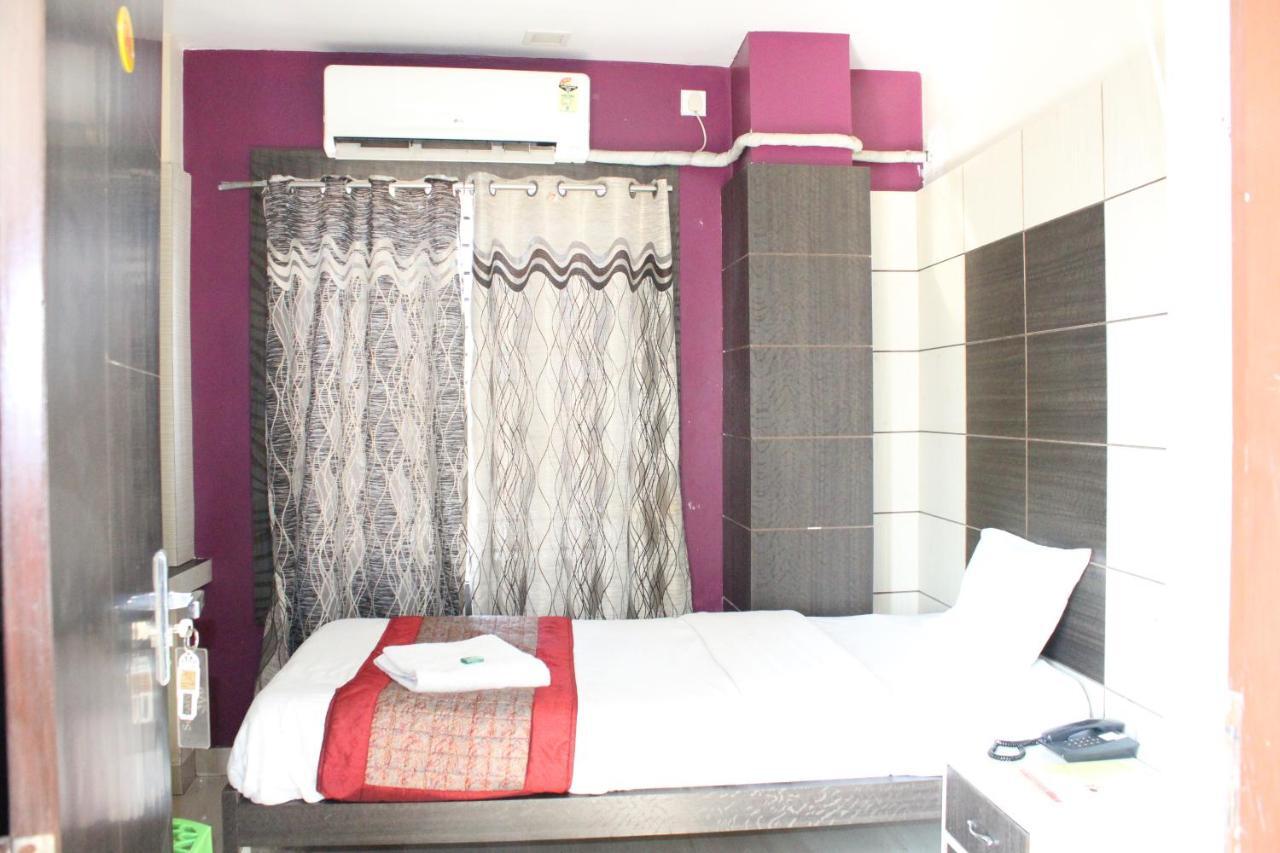 Hotel Square Park Dibrugarh Eksteriør billede