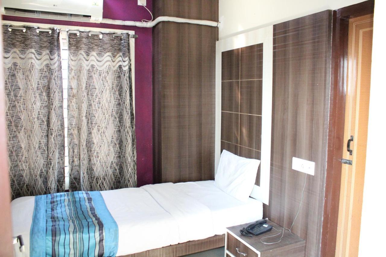 Hotel Square Park Dibrugarh Eksteriør billede