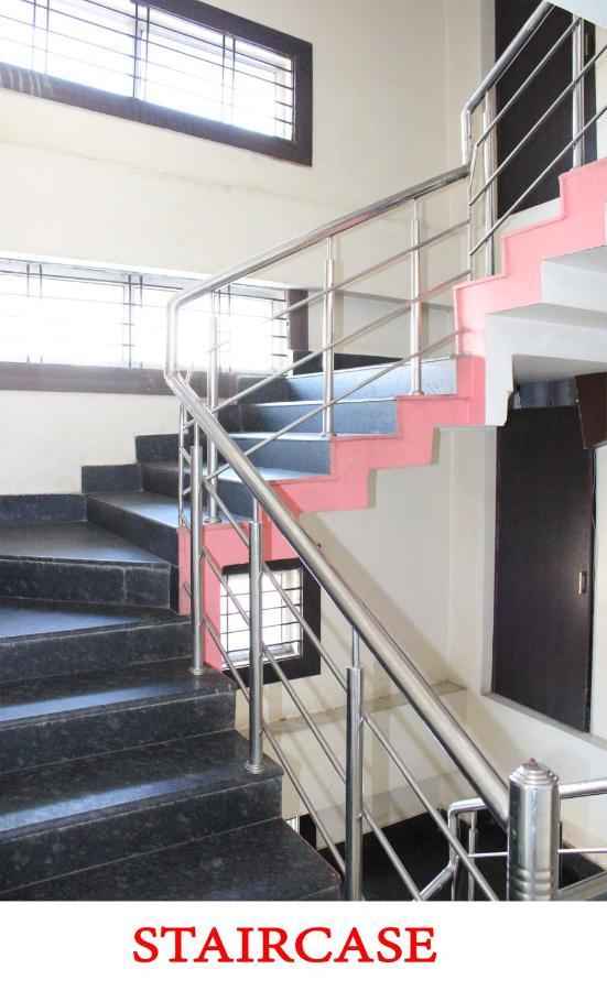 Hotel Square Park Dibrugarh Eksteriør billede